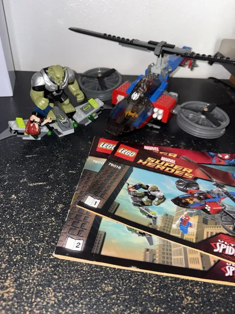LEGO Marvel Ultimate Spider-Man: Spider-Helicopter Rescue 76016