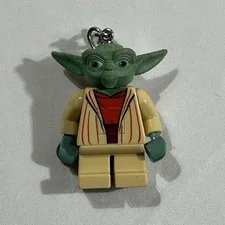 LEGO Star Wars Yoda Figure Keychain Flashlight LGL-KE11 2012 Collectible