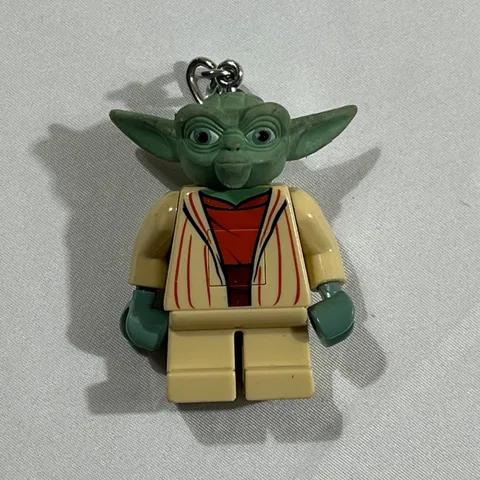 LEGO Star Wars Yoda Figure Keychain Flashlight LGL-KE11 2012 Collectible