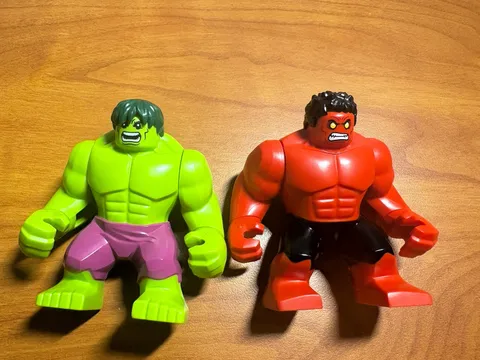 LEGO Hulk Bigfig Minifigure Lot of 2 - Green Hulk & Red Hulk very good condition
