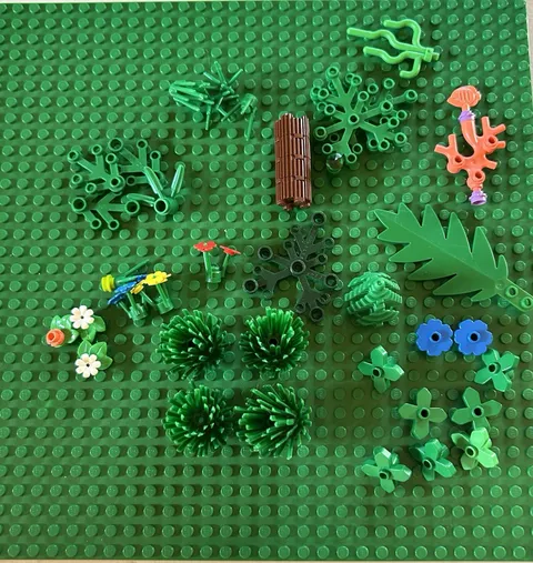 LEGO botanical Pieces lot including vintage Flower pieces, bushes and more!