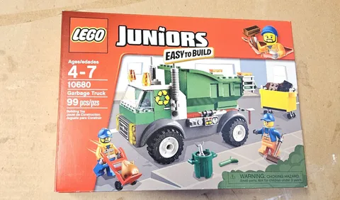 LEGO Juniors: Garbage Truck (10680) new Sealed Retired