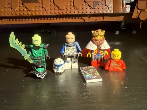 Rare Lego Ninjago Starwars Minifigure Lot EVERYTHING IN GREAT CONDITON