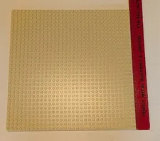 LEGO 10699 SAND Tan Baseplate 10" x 10" 32x32 stud(part 3811)  Authentic Retired