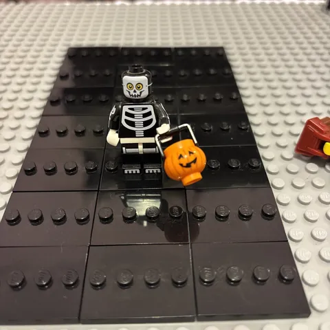 Lego Minifigure Skeleton Guy Series 14 Collectible Figure Toy