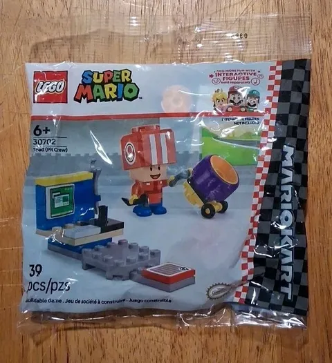 LEGO Super Mario: Mario Kart-Toad (Pit Crew) (30702) Brand New Sealed 
