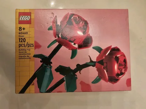 LEGO Flowers 40460 Roses New 120 Pieces Box Has Tear In Label On Side & Back