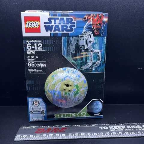 LEGO Star Wars 9679 AT ST & Endor Planet Series 2  w/AT-ST Pilot New Sealed