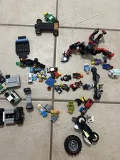 LEGO Bulk Lot Minifigures, Vehicles & Parts - Multicolor Plastic LEGOLAND