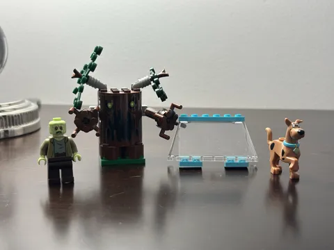 LEGO Scooby-Doo Set 75902 Minifigures Parts And Pieces ONLY Zombie Zeke