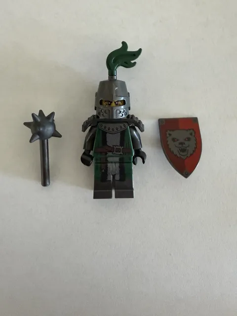 LEGO Minifigure Series 15 Frightening Knight (complete), CMF 71011