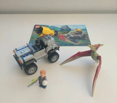 LEGO Jurassic World: Pteranodon Chase (75926) Complete