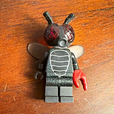 LEGO Minifigures Insect/Bug Minifigure Figure w/ Wings Black/Red