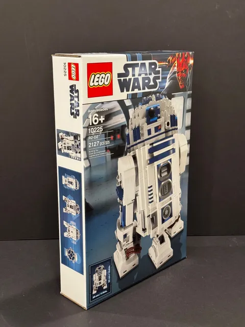 LEGO Star Wars: R2-D2 (10225) - New - Sealed in Box