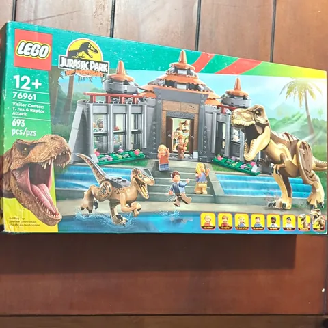 LEGO 76961 Visitor Center T. rex & Raptor Attack Jurassic Park 693pcs 12+ 30th