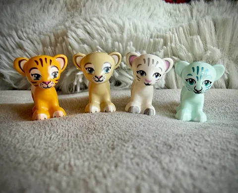 LEGO Friends Tigers Lot of 4 Rare Mint Blue Lion White Cub Animals Accessories