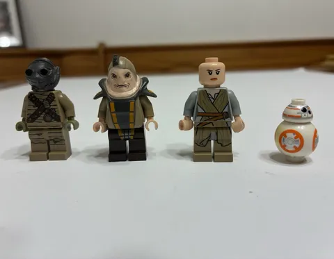 LEGO - Unkar Plutt - Rey Star Wars Minifigure from Encounter on Jakku set 75148