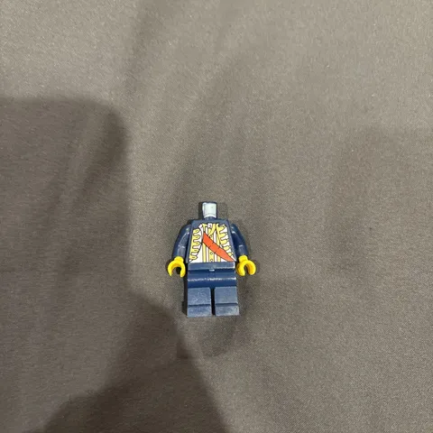 LEGO Castle Minifigure cas479a Red Sash Light Bluish Gray Torso, Arms, Legs 9349
