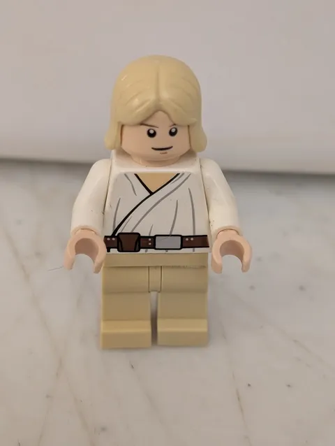 Lego Luke Skywalker 10188 10179 Tatooine, Light Flesh Star Wars Minifigure