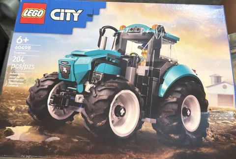 Lego City TRACTOR #60498  ~ Sealed New