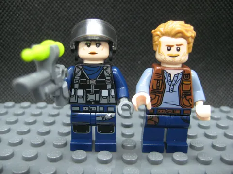 Lego Jurassic World Owen Grady and Female Tracker 75926 Minifigures 
