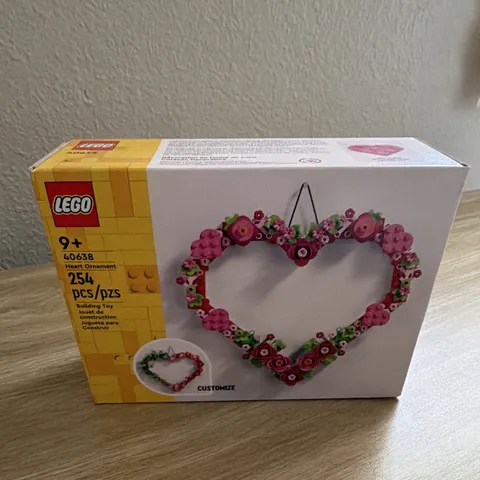 LEGO Seasonal Customizable Heart Ornament 40638 Building Set 254 Pieces