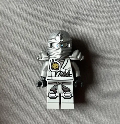 LEGO Ninjago Minifigure Titanium Zane Jungle Robe Tournament Elements njo0111