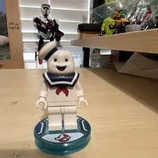 LEGO Ghostbusters Marshmallow Man little bit of scatches with game plate