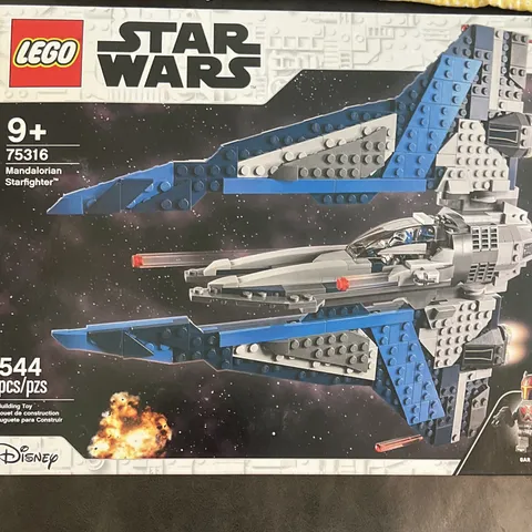 LEGO Star Wars 75316 Mandalorian Starfighter 544pcs 9+ Brick Separator Box