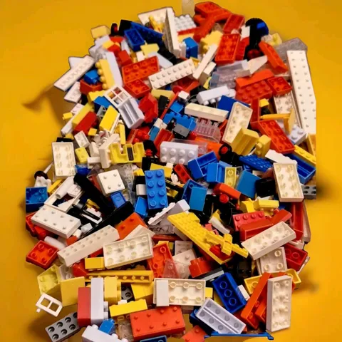 Lego Pieces 3.15 Lbs Assorted Colors And Sizes CLEAN
