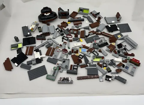 LEGO The Batman Movie: Arkham Asylum 70912 Incomplete Set Parts