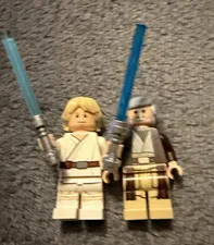 LEGO Star Wars Luke Skywalker & Obi-Wan Kenobi Minifigures w/ Lightsabers