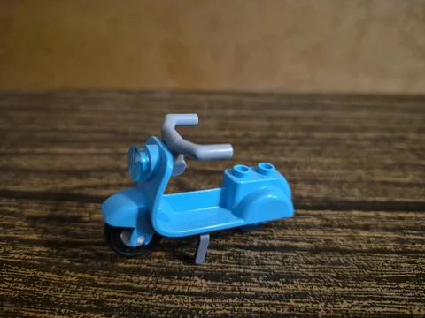 LEGO Minifigure Scooter Medium Azure Moped Vespa Motor Bike Friends 41440