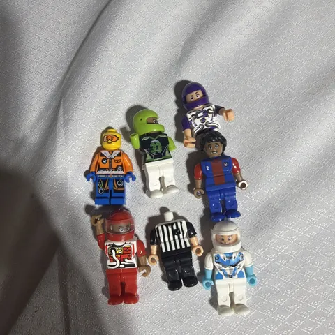 LEGO Minifigures Random Lot of 7
