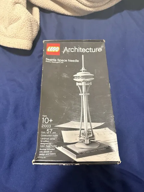 LEGO Architecture Seattle Space Needle Seattle, WA USA Construction Model 21003