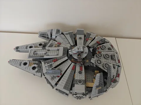 Pre-built Lego Star Wars Millennium Falcon 75105 Retired Starship Only No Minifg