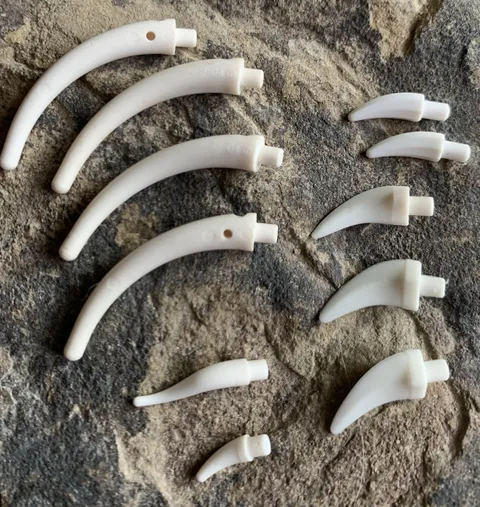 Lego Horn Claw Tooth Lot Of Pieces. Used