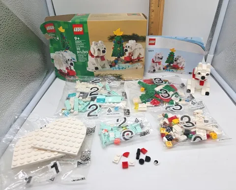  LEGO 40571 Wintertime Polar Bears  Box Damage