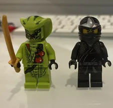 LEGO Ninjago 2013 Cole (njo0080) The Final Battle kimono +Snake minifig w sword