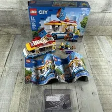LEGO City 60253 Ice Cream Truck 100% Complete W/Box, Manual, Figures Pre-Owned