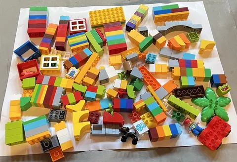 LEGO Duplo Bulk Lot Multicolor Bricks & Pieces Vehicle Pet Etc. Over 3#