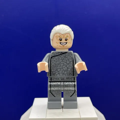LEGO® Minifig sw0540 - Chancellor Palpatine - Episode 3 Dark Bluish Gray Outfit
