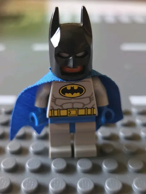 LEGO Batman Minifigure SH0111 sh0111 Plastic Figure Different (Helmet And Face)