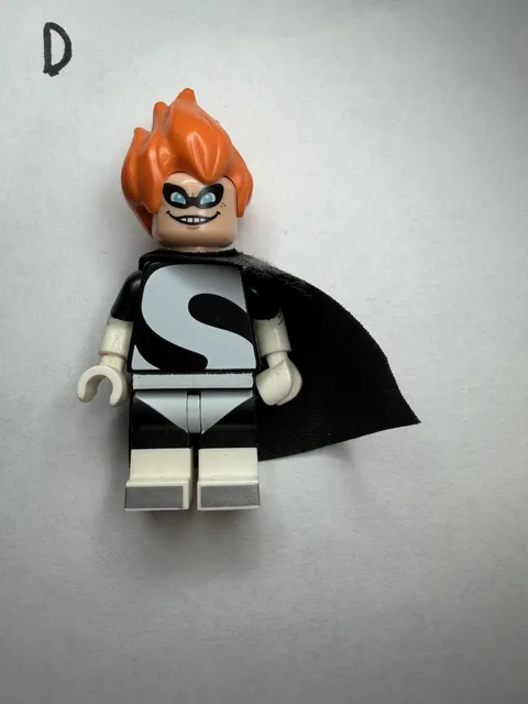 LEGO 2016 DISNEY MINIFIGURE~"SYNDROME"~THE INCREDIBLES MOVIE ~SERIES 1~ON BASE
