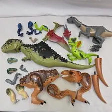 Lego Dinosaur Jurassic World Lot Of Assorted Parts & Pieces Dinosaurs