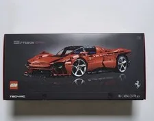 NEW IN BOX 42143 Ferrari Daytona SP3 3778 Pieces