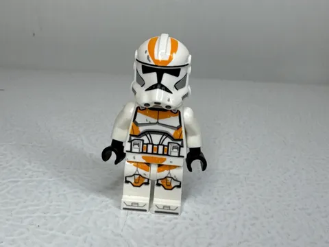 LEGO Star Wars 212th Phase 2 Clone Trooper Minifigure (75337) sw1235