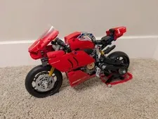 LEGO TECHNIC: Ducatti Panigale V4 R - Set 42107 used