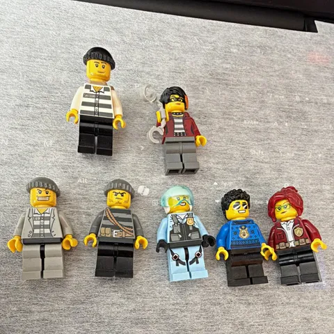 LEGO Police Minifigure Lot 7 Police Officer & Prisoner Figures  authentic LEGO