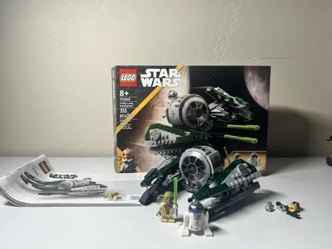 LEGO Star Wars Yoda's Jedi Starfighter 75360